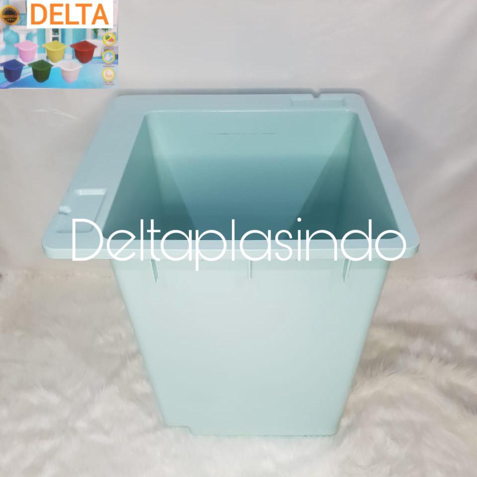 Bak Air Mandi Kotak + Tempat Sabun BIRU MUDA