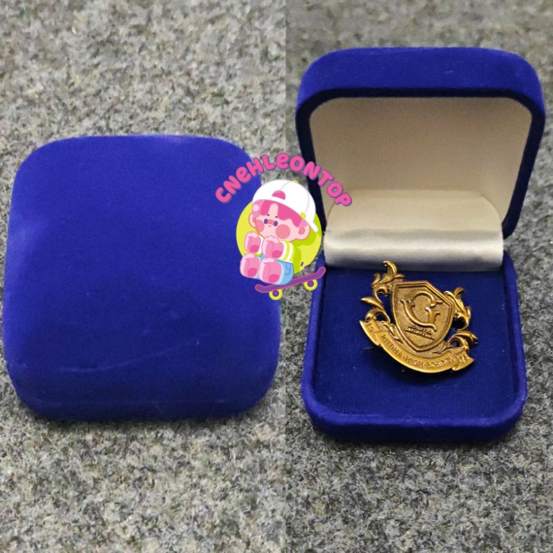 ♡PRELOVED♡ OFFICIAL THE GIFTED: PIN (OLD PACKAGE)