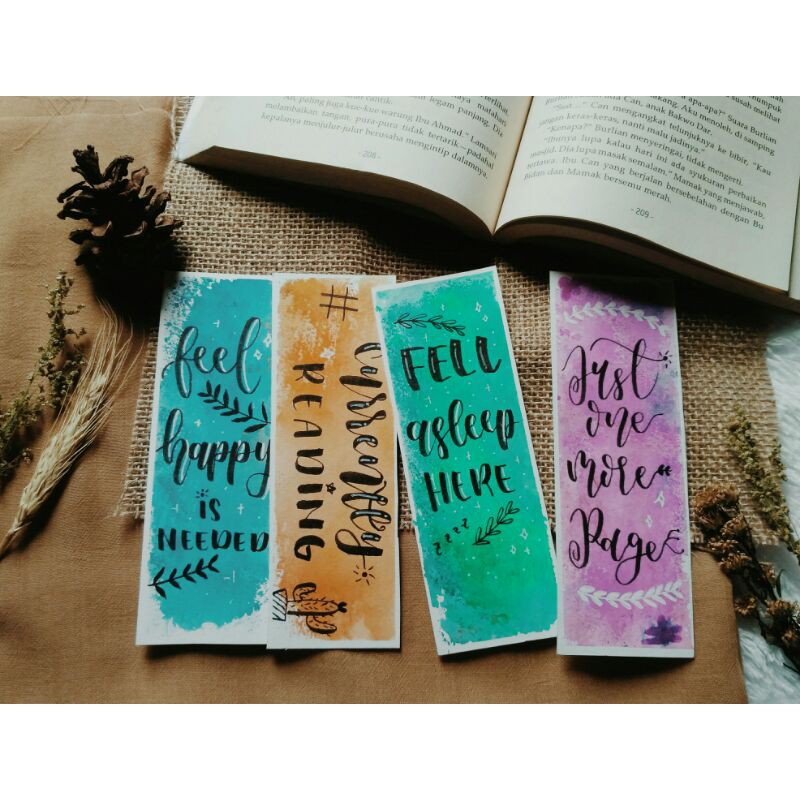 

Watercolor Bookmark/Pembatas Buku by Bepinkka.Id | BACA DESKRIPSI