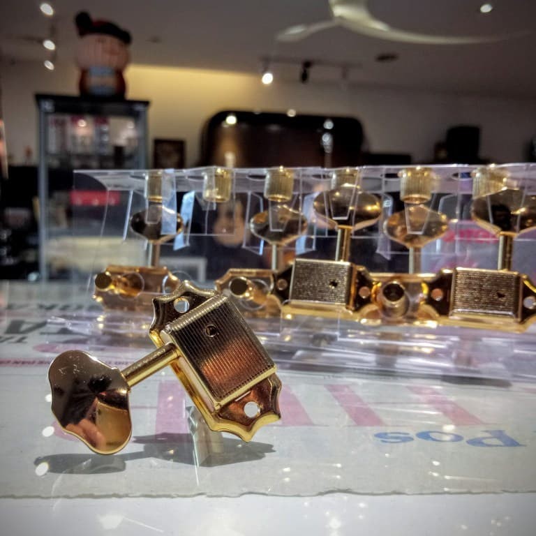 Gotoh SD90-06M Gold Guitar Tuning Machine