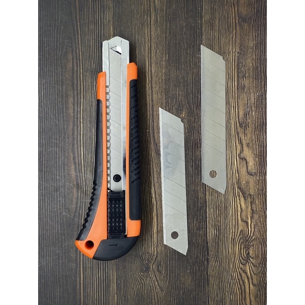 

Cutter Press / Cutter Besar Lapis Karet / Cutter Kebo