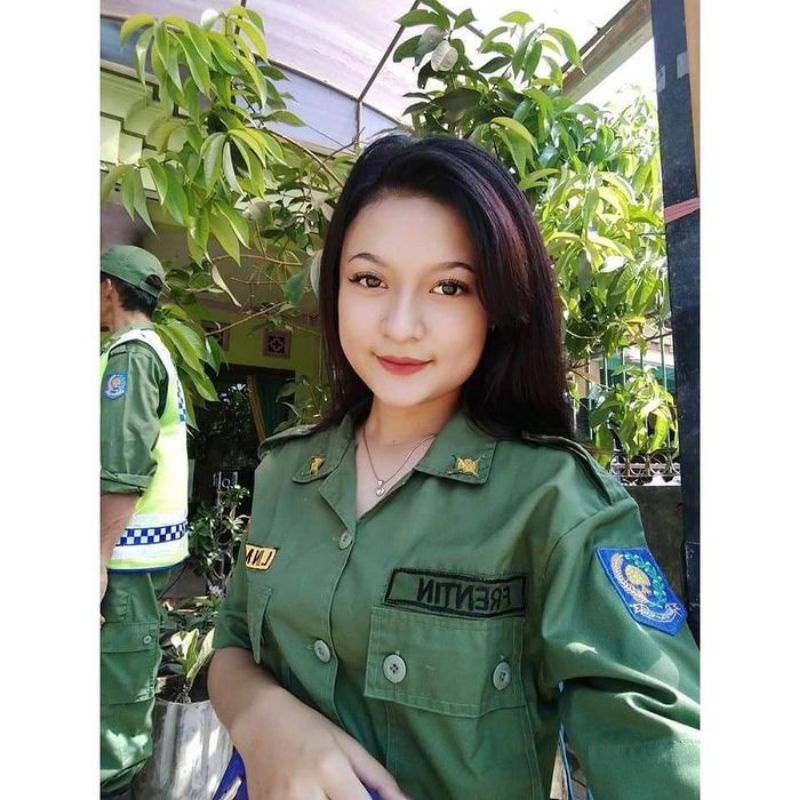 pakaian Linmas wanita