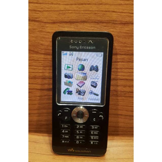 HP Handphone Jadoel Sony Ericsson W302 Walkman Black Normal Original Not W350 Atau W530i