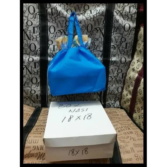 

Tas Goodiebag/Tas Serut Box Nasi Ukuran 18X18 Murah Spesial Edition