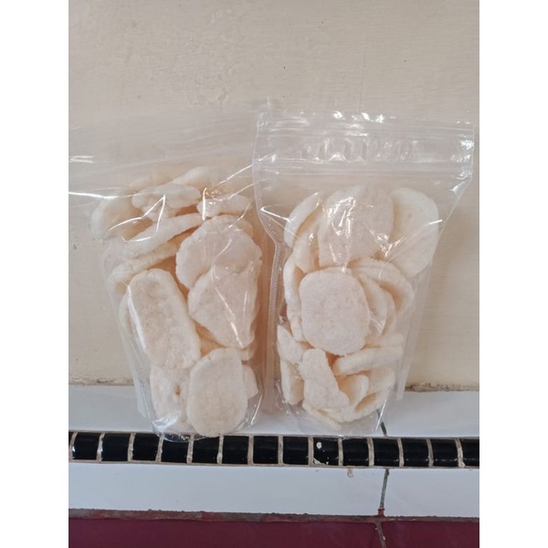 

Kerupuk Kemplang