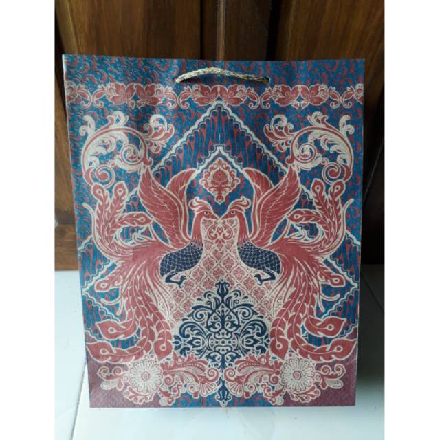 

Paper Bag Motif Batik Burung ( 20×10×25)