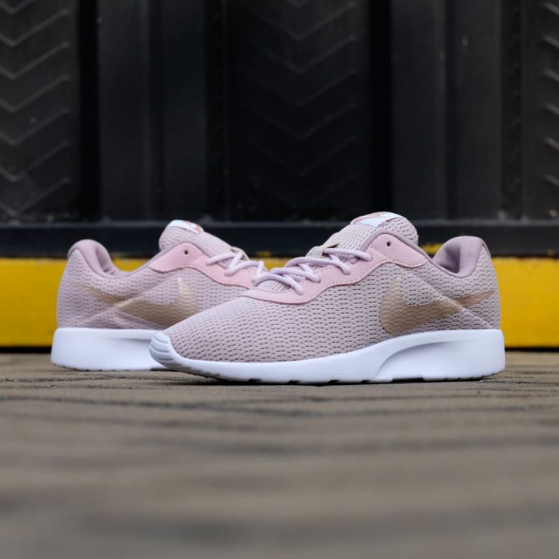 Nike Tanjun &quot;Pink Gold&quot;