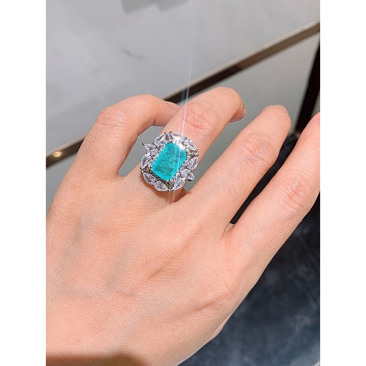 Cincin Wanita Hias Batu Biru Bahan Cubic Zirconia Warna Silver Untuk Pernikahan