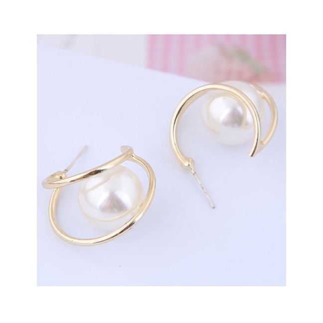 LRC Anting Tusuk Fashion Gold 925 Silver Needle Pearl Stud Earrings A58946