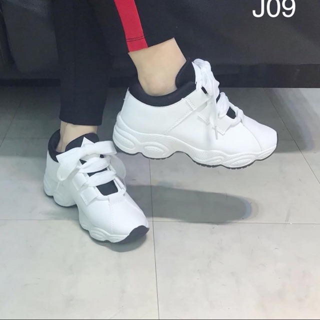 Sneakers J09