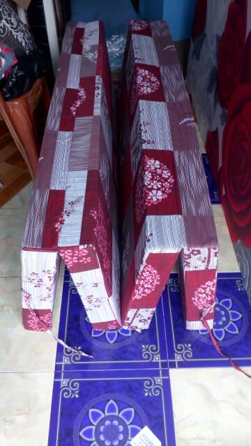Kasur lipat 4 Inoac ukuran 200x120x10