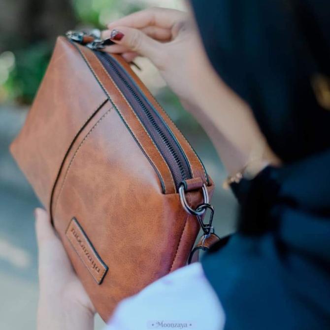 Wiwit Moonzaya & Tresna Moonzaya Bag/ Tas Selempang