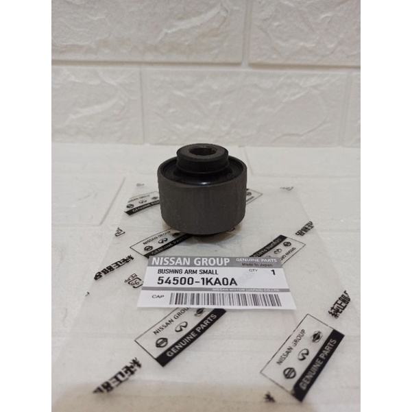 bushing arm kecil juke bosh sayap bawah nissan juke bosh kapak juke kecil original