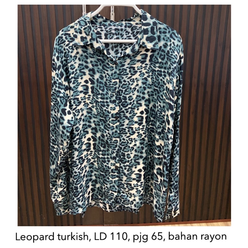 Kemeja leopard / kemeja lengan panjang motif