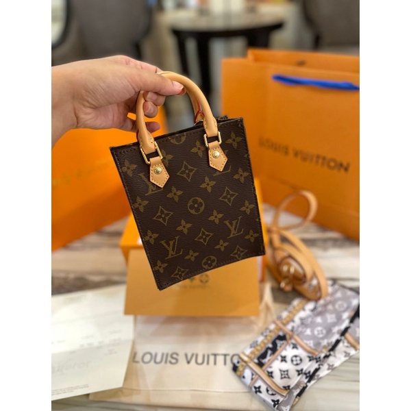 Tas elvy petit Sac Plat Monogram Semipremium Authentic AAA kulit Canvas emboss matang (sdo)