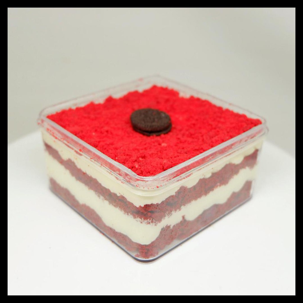 

New Produk Red Velvet Dessert Box