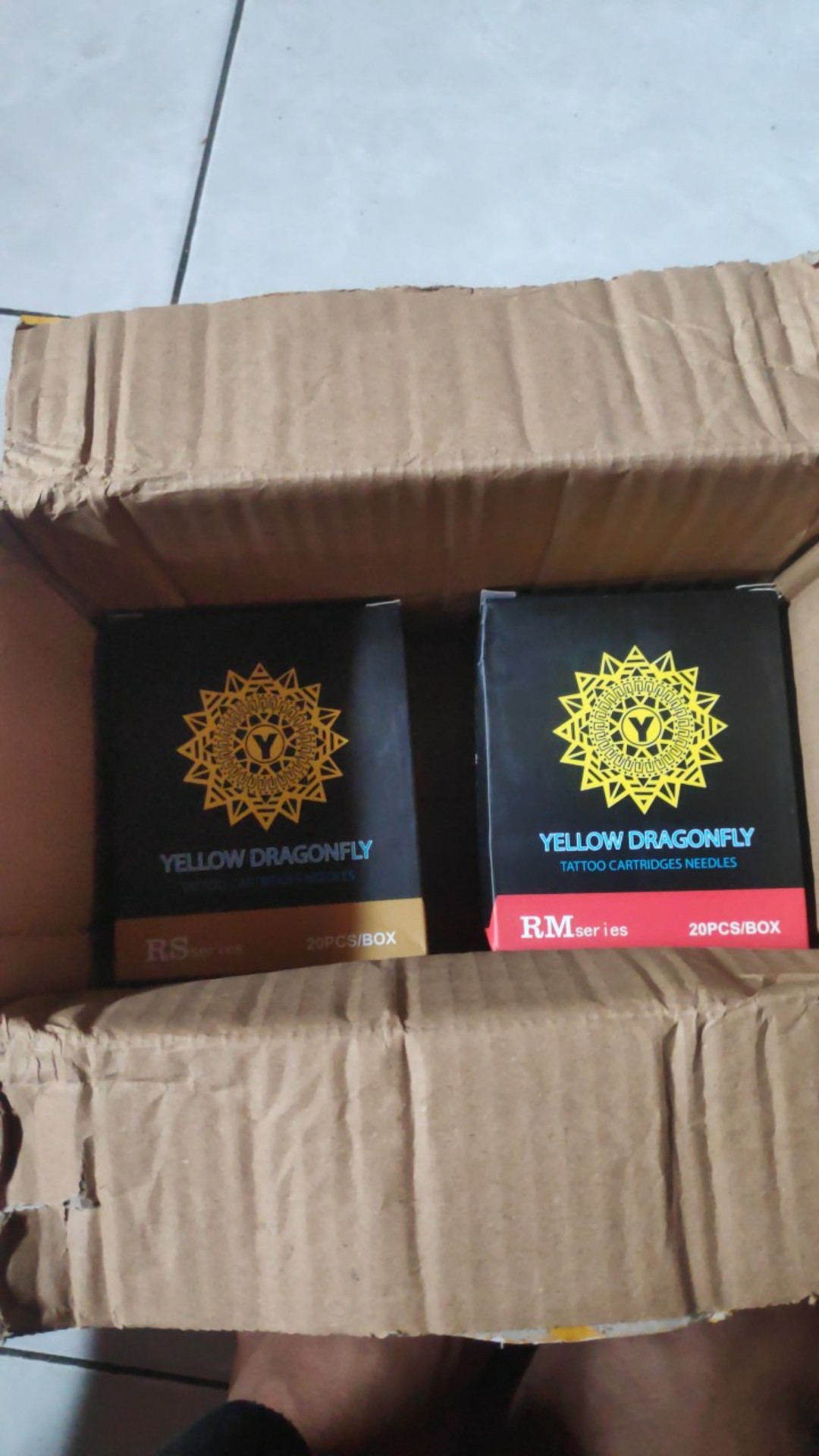 20pcs/kotak Rl/rs Cartridge Tattoo Silikon Steril Sekali Pakai Motif Capung Kuning Untuk Liner Dan Shader