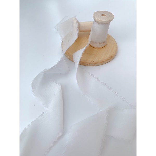

Chiffon ribbon in Daisy White / Silk ribbon