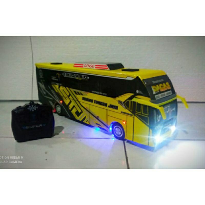 MAINAN UNIK / KOLEKSI / PAJANGAN / MINIATUR BUS SUDIRO DOME KUNING REMOT CONTROL FULL LED UKURAN 38 