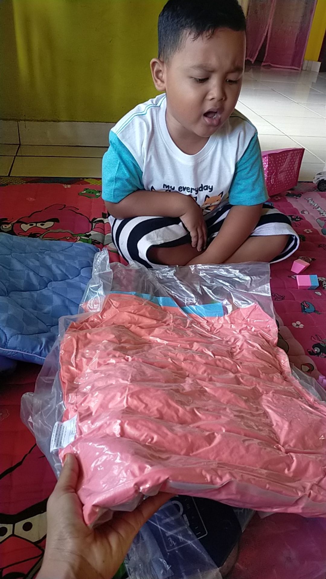 Reveire Bantal Venture Ukuran 42x62 Random Color