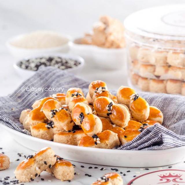 

Kue Kering Peanut Butter Cookies (Kue Kacang) Premium
