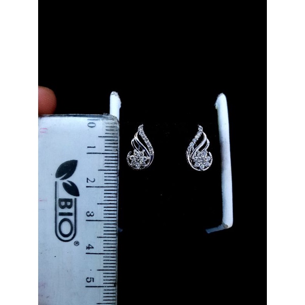 giwang jepit bunga bahan emas putih berlian asli