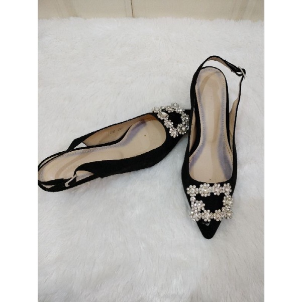 Sappun sepatu hak wanita