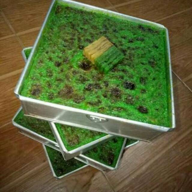 

Lapis legit lampung (mix pandan)