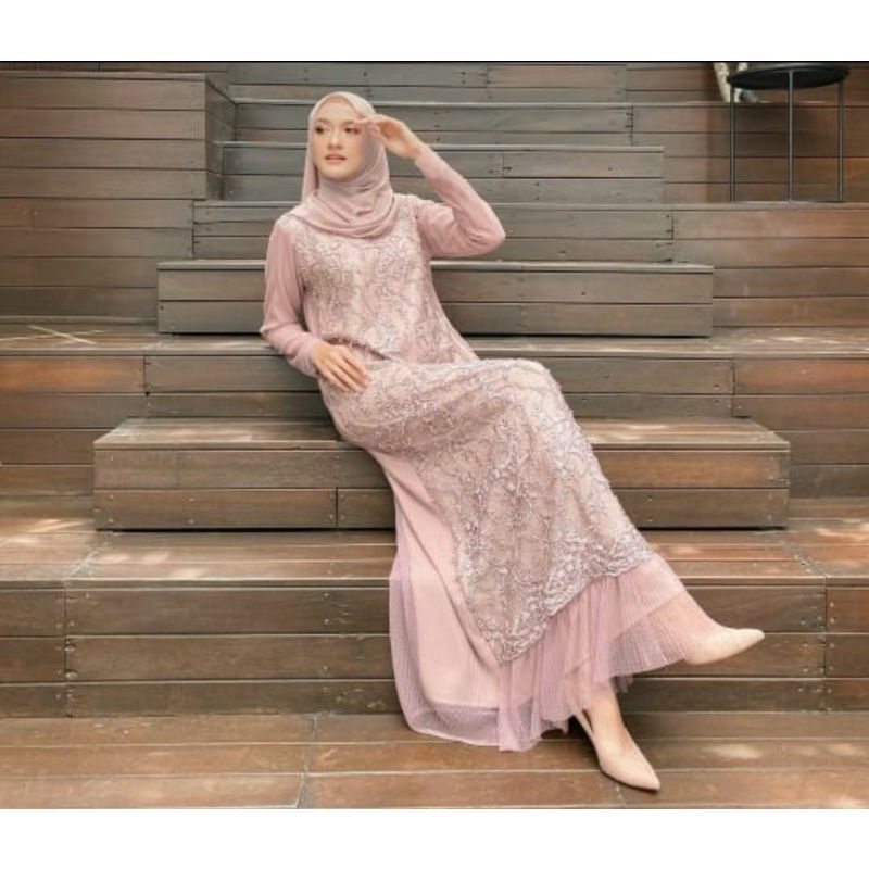 Preloved Famouscarfofficial "Dress Manalla Blush Pink XXL "