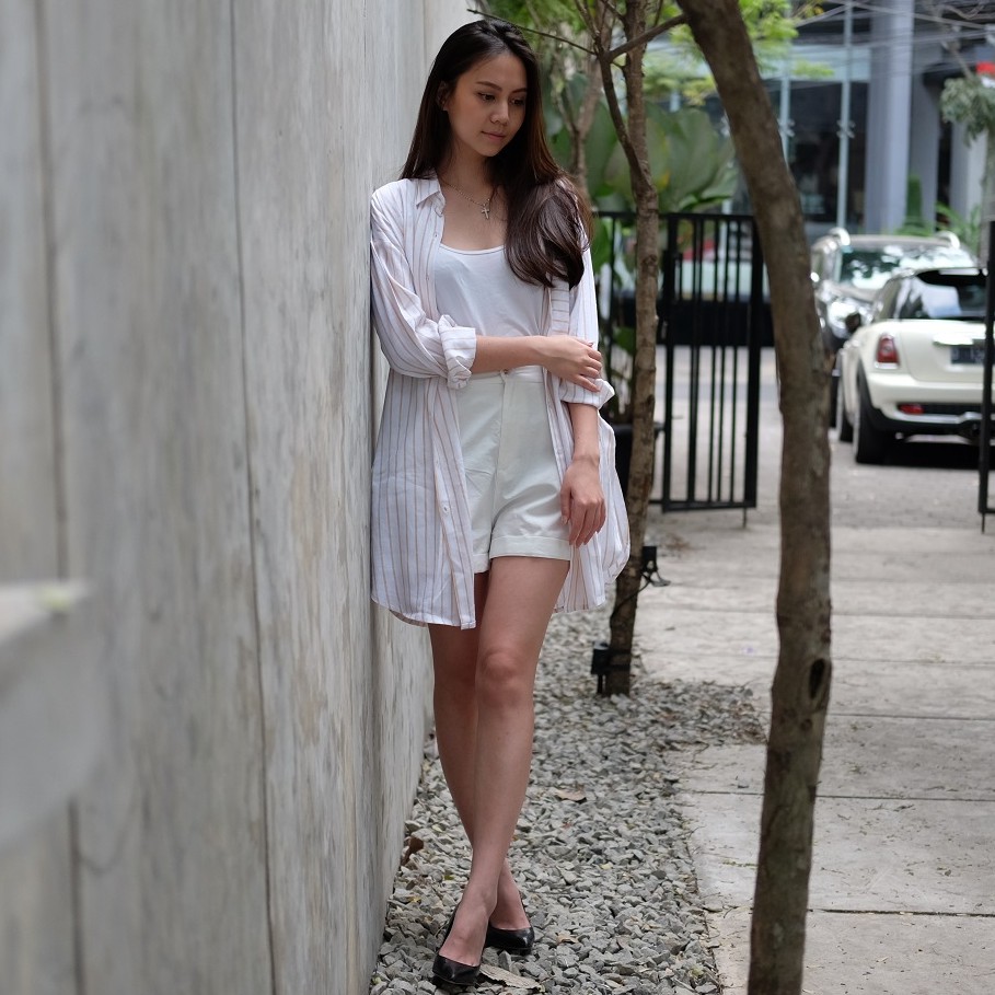 Veyl Store Miquel Celana  Pendek Wanita  Warna  Putih  Bahan 