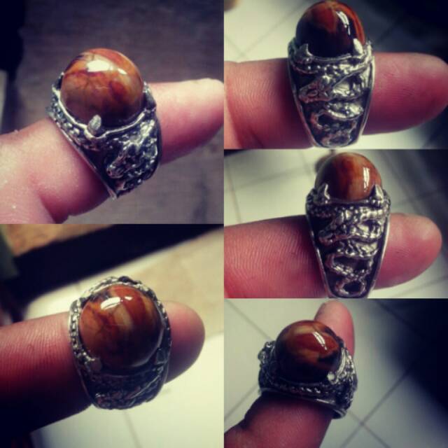 Cincin Fosil Kayu Cendana