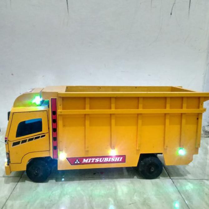 mobil truk oleng kayu miniatur truck mobilan truk oleng Besar + lampu