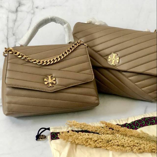 TB KIRA CHEVRON TOP HANDLE TAUPE ( KIRI)