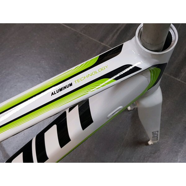 Frame Giant TCR White Green