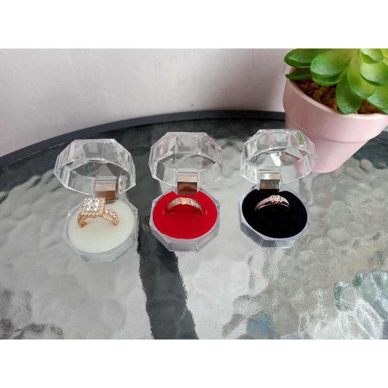 kotak cincin akrilik/ kotak cincin/tempat cincin/kotak cincin murah