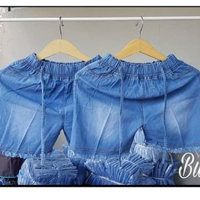 CELANA PENDEK WANITA HOT PANT JEANS POLOS STANDART XL DAN JUMBO XXL