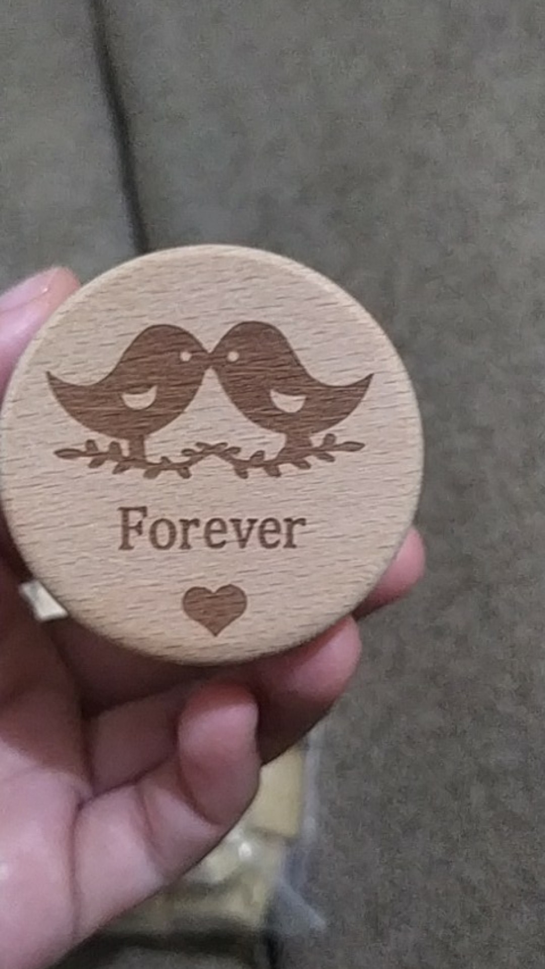 Gadget1 Kuiran1 Kotak Cincin Pernikahan Model Rustic Bahan Kayu