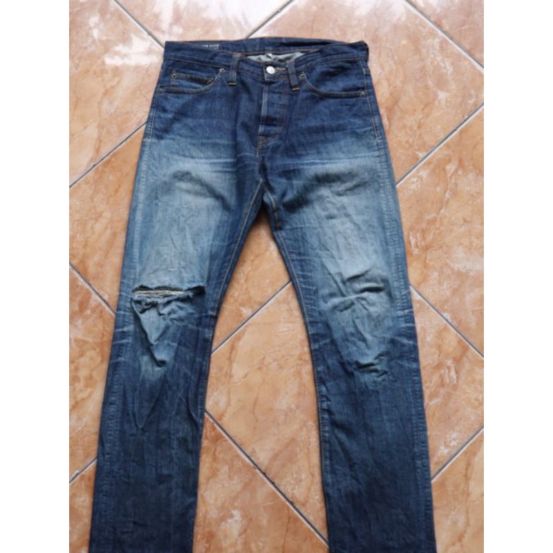 ripped jeans wingman denim