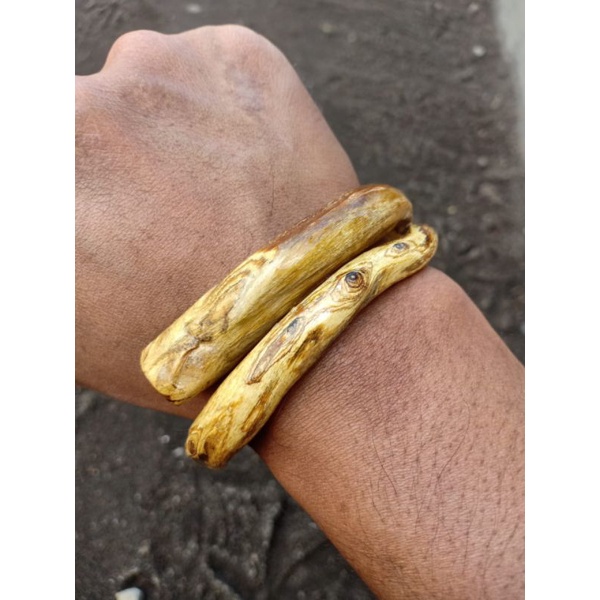 Gelang akar bahar brahma batik sedang