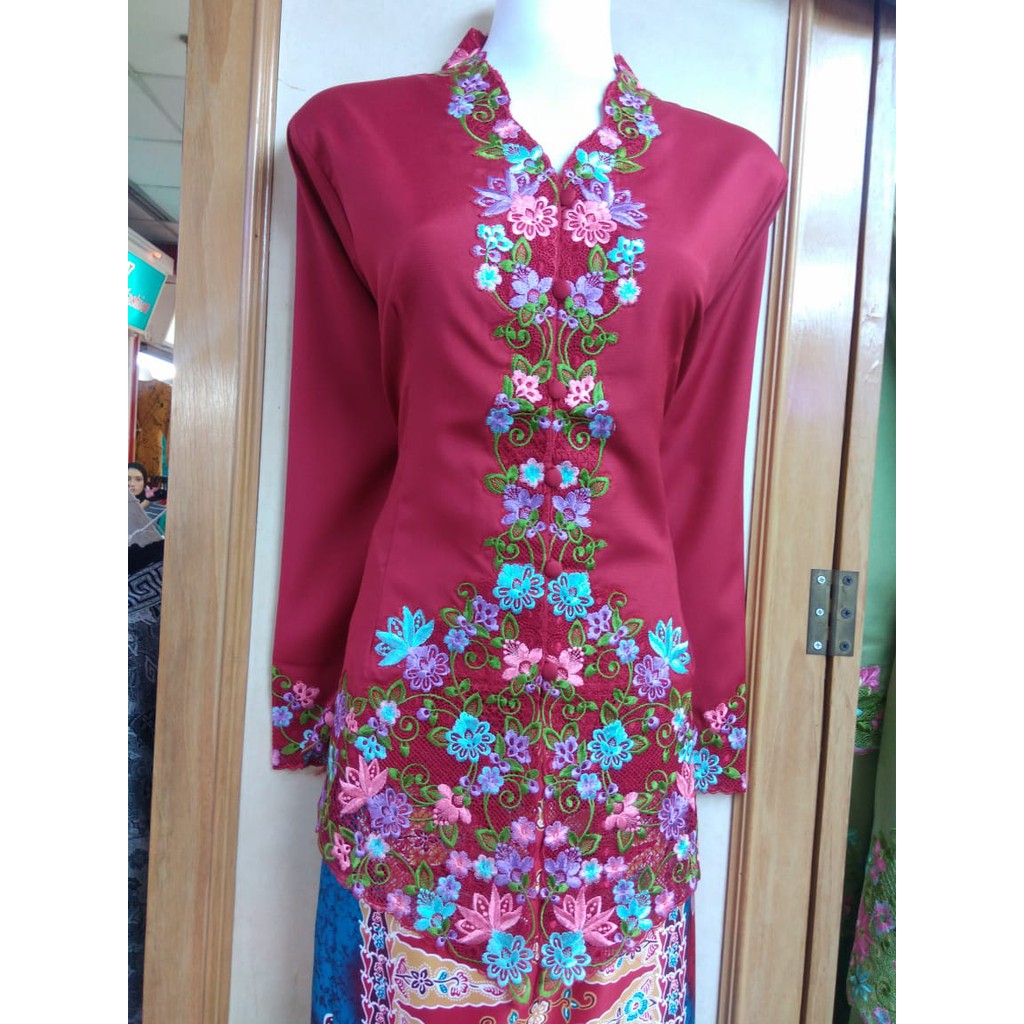 KEBAYA ENCIM MERAH EXCLUSIVE