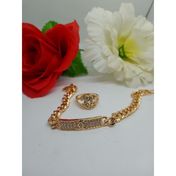 gelang free cincin motif Chanel 01,perhiasan titanium asli anti luntur anti karat,perhiasan fashion wanita terbaru perhiasan mirip mas asli perhiasan berlapis emas 24 k