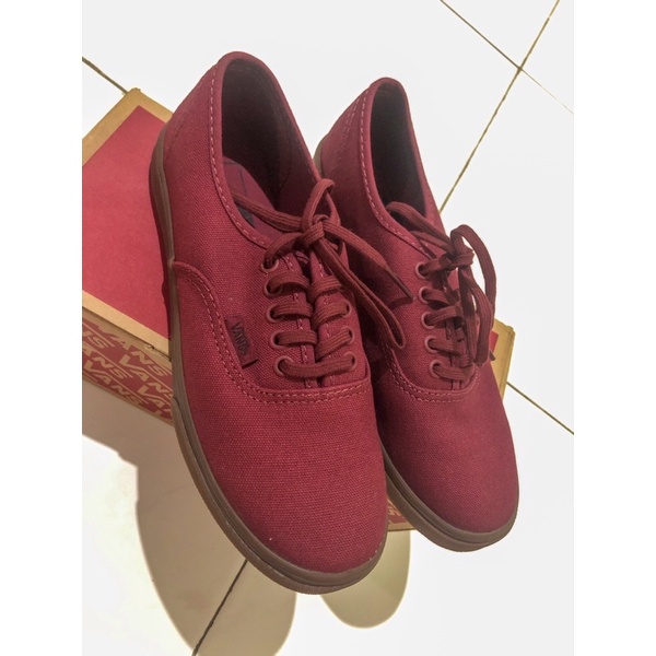 VANS ORIGINAL AUTHENTIC LO PRO GUMSOLE OXBLOOD RED