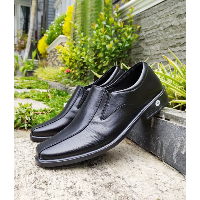 SEPATU PANTOFEL PRIA KANTOR PASKIBRA SIZE 39-43 100% MURAH BERKWALITAS