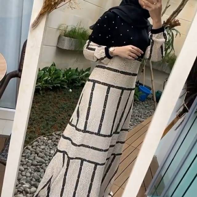 Sania dress by Javina