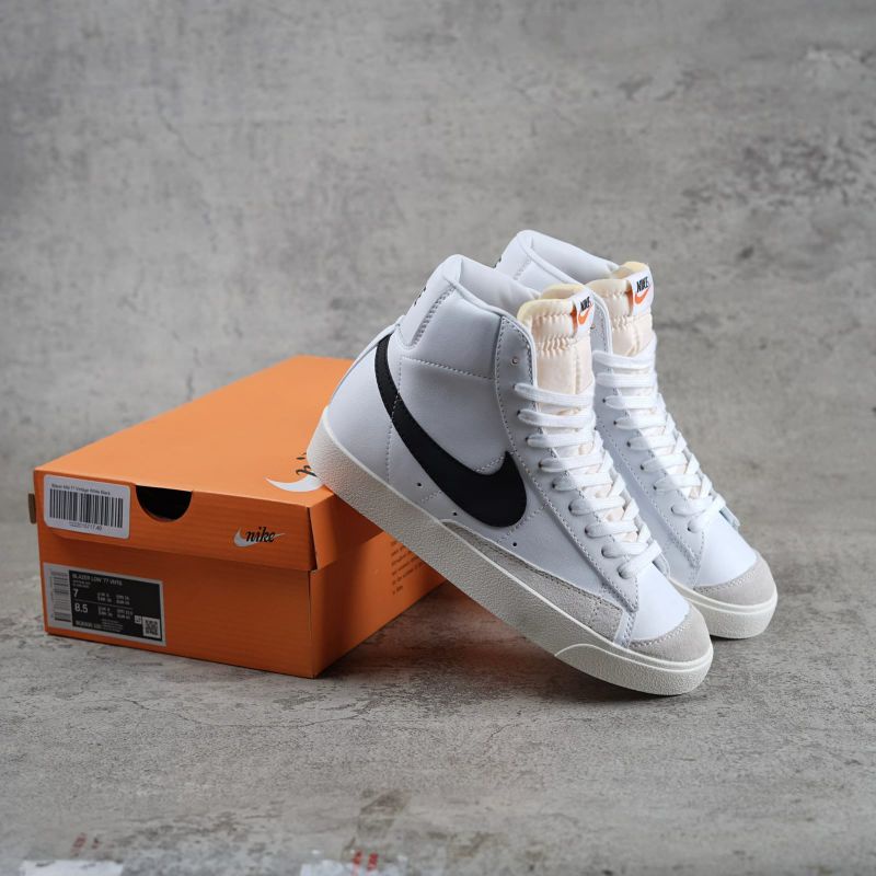 Nike Blazer Mid Vintage 77 “ White Black