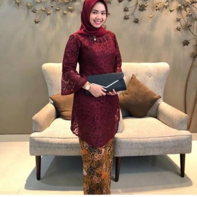 Preloved kebaya tunik by welly boutique