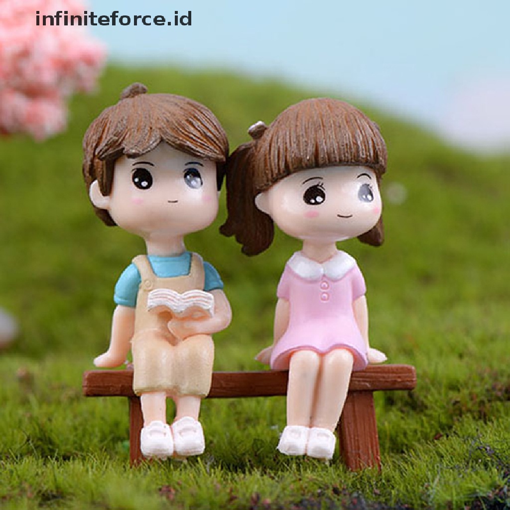Infiniteforce.id 1 Set Miniatur Pasangan Kekasih DIY Dekorasi Lanskap Mikro Rumah Boneka