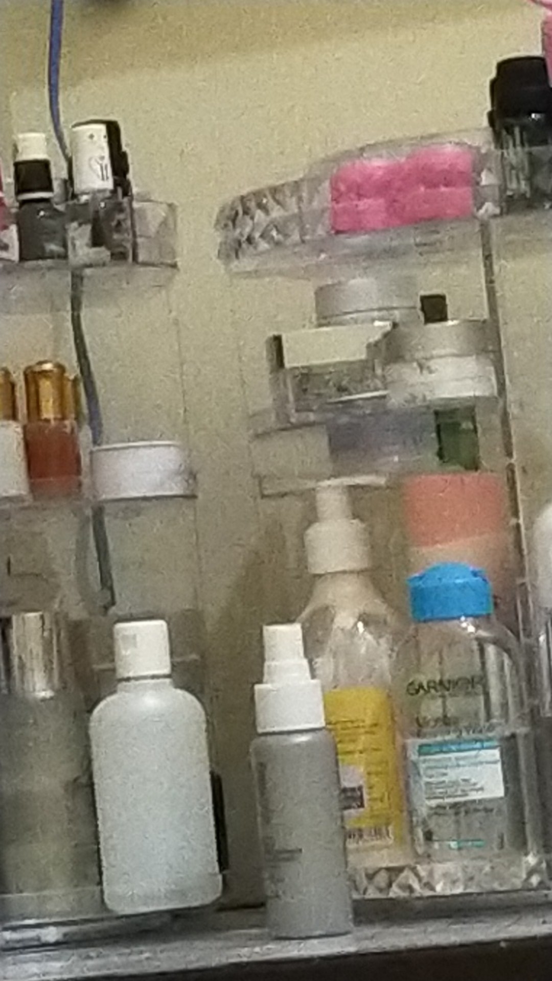 Acrilic Diamond Tempat Kosmetik 360 Derajat