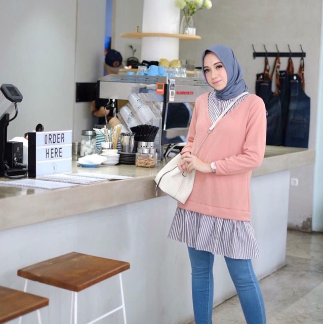 Kenzia Top / Kemeja / Sweater