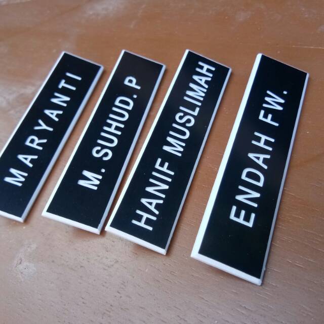 

Name tag | nama dada | nama baju